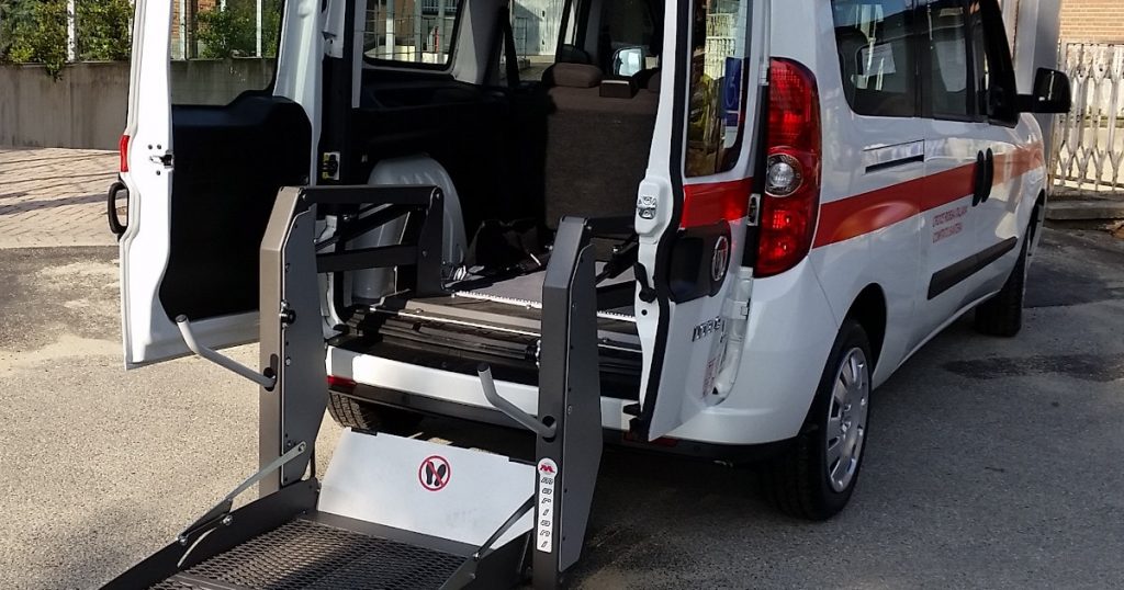 trasporto in ambulanza con pedana